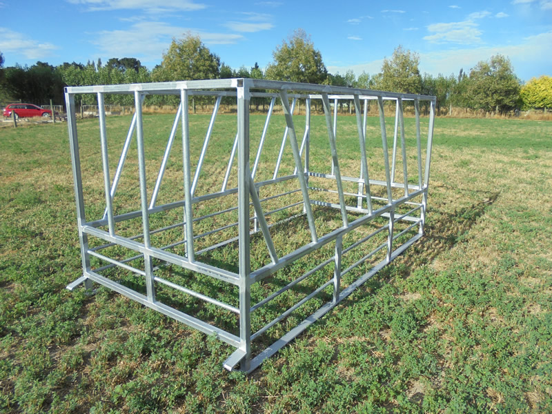 Hay Feeder
