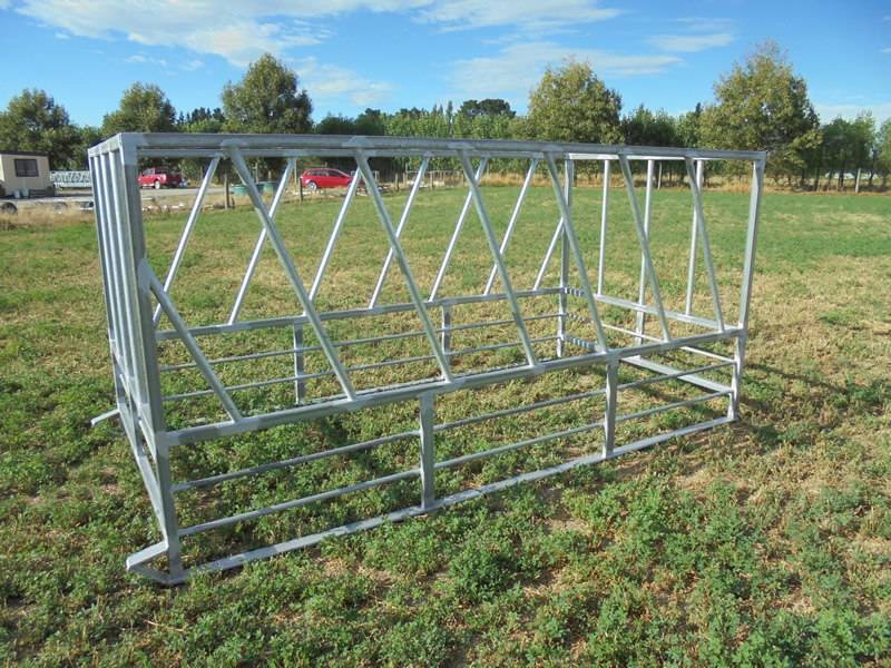 Hay Feeder