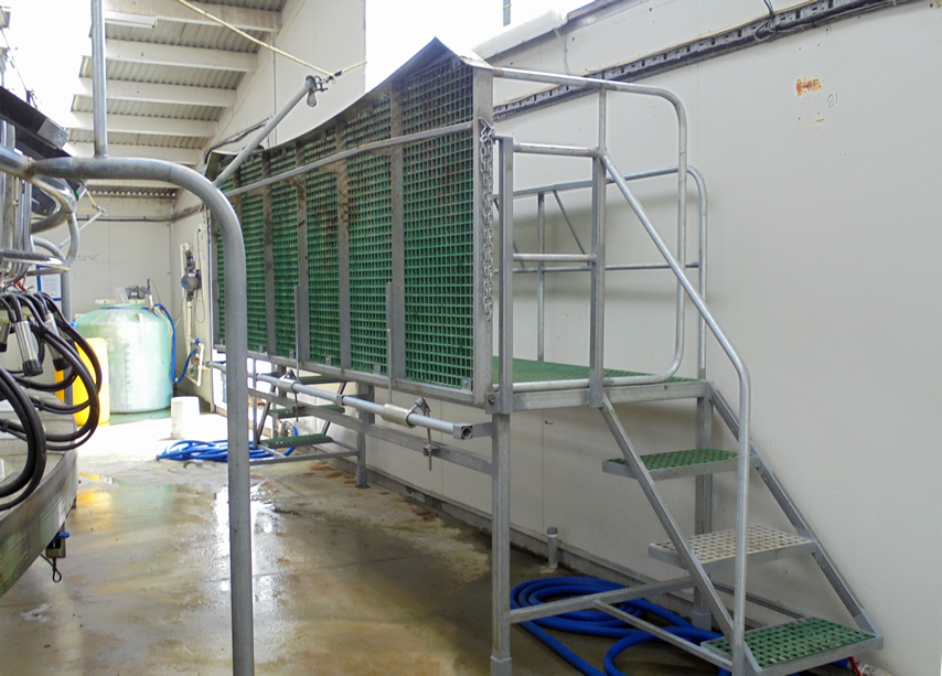 Fold Down Vet Platform